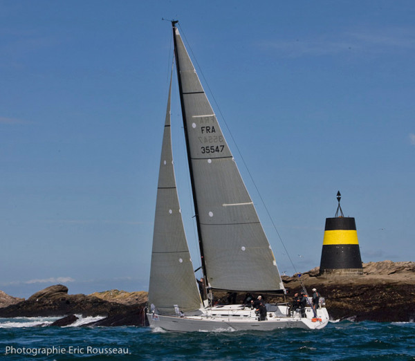 Courrier Zen Géry Trentesaux a remporté le Spi Ouest France 2010 en IRC1 ©Eric Rousseau Velox Images