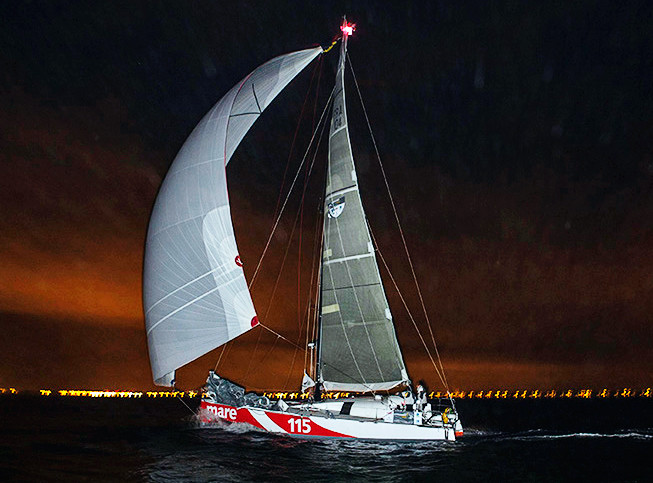 Mare Jorg Riechers et Pierre Brasseur à l'arrivée de la Normandy Channel Race 2013 ©Jean-Marie Liot jmliot.com